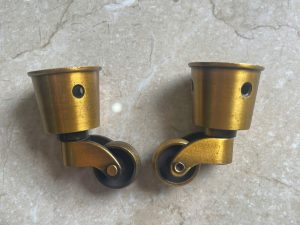 Bánh xe cốc màu đồng