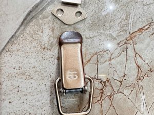 Khóa mỏ vịt thép loại trung